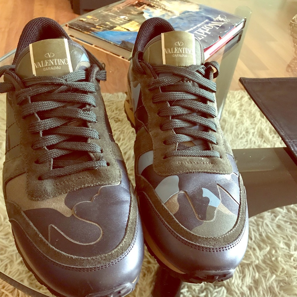 VALENTINO GARAVANI camo rock runner suede sneakers
